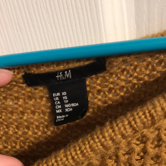 H&M Yellow/Mustard Sweater - Picture 2 of 2